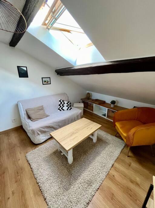 Appartement Cosy Hypercentre Place St Pierre Saumur Extérieur photo